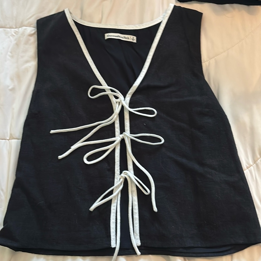 Black and white tie up top Abercrombie